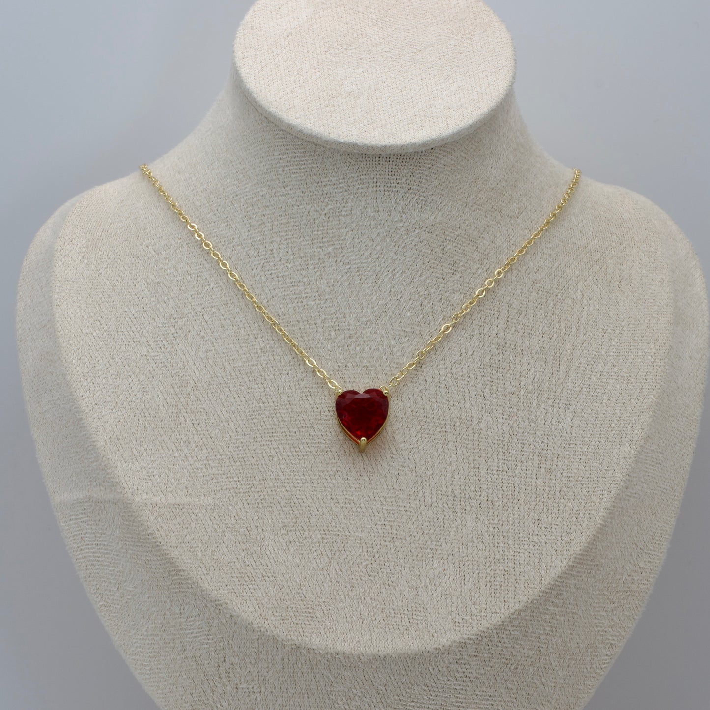 Cadena con Corazón de Zirconias