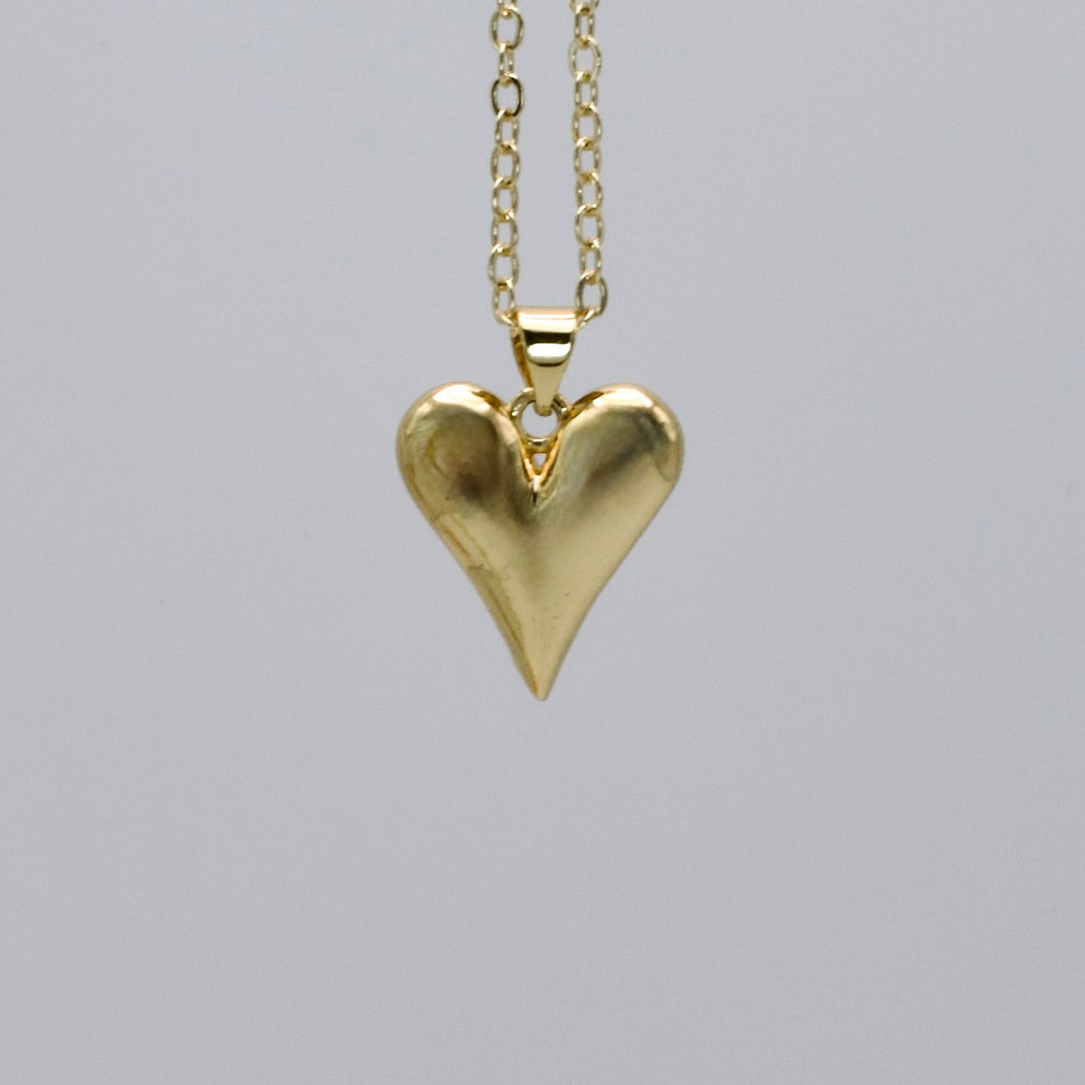 Cadena con Corazón Dorado
