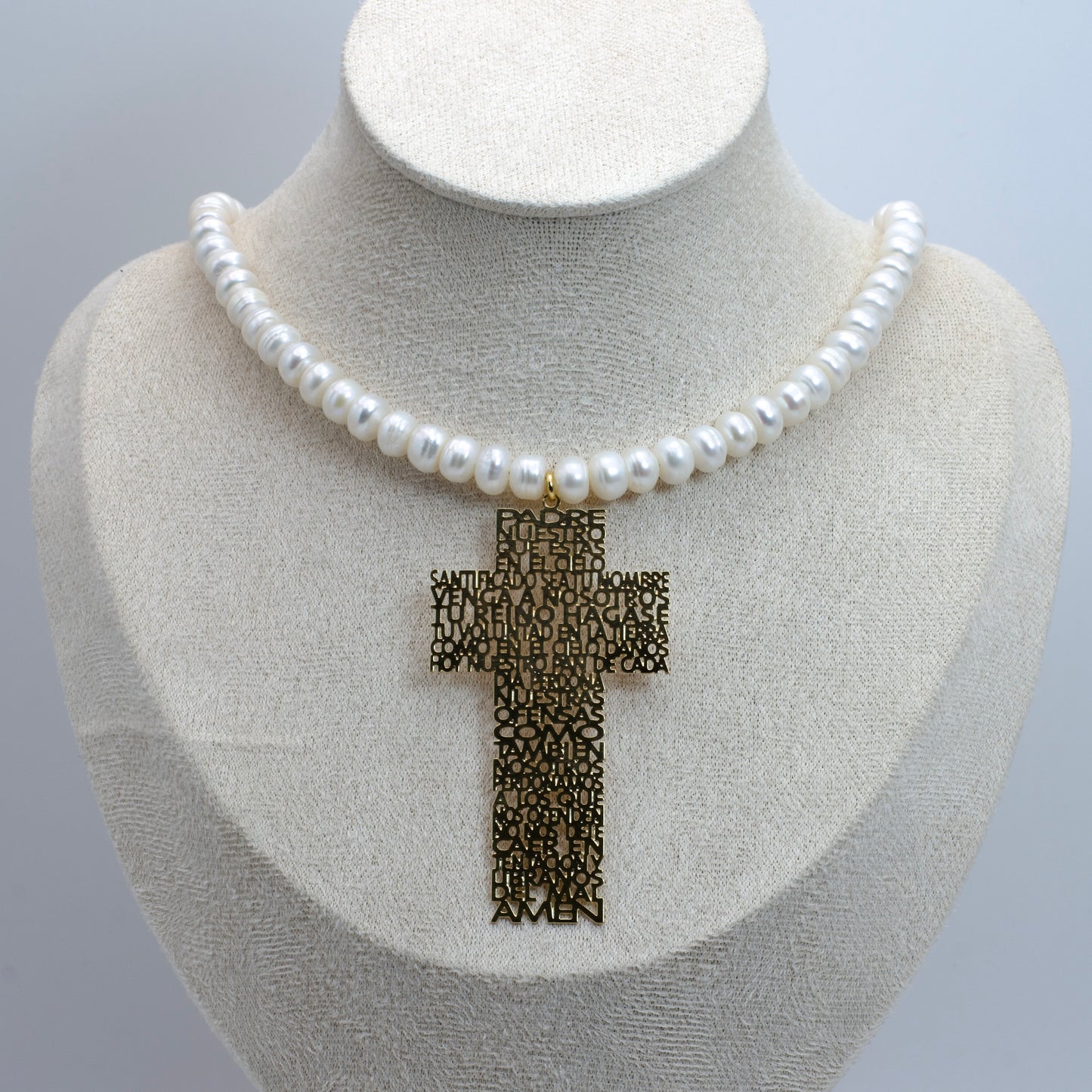 Short Pearl Necklace and Maxi Our Father Cross