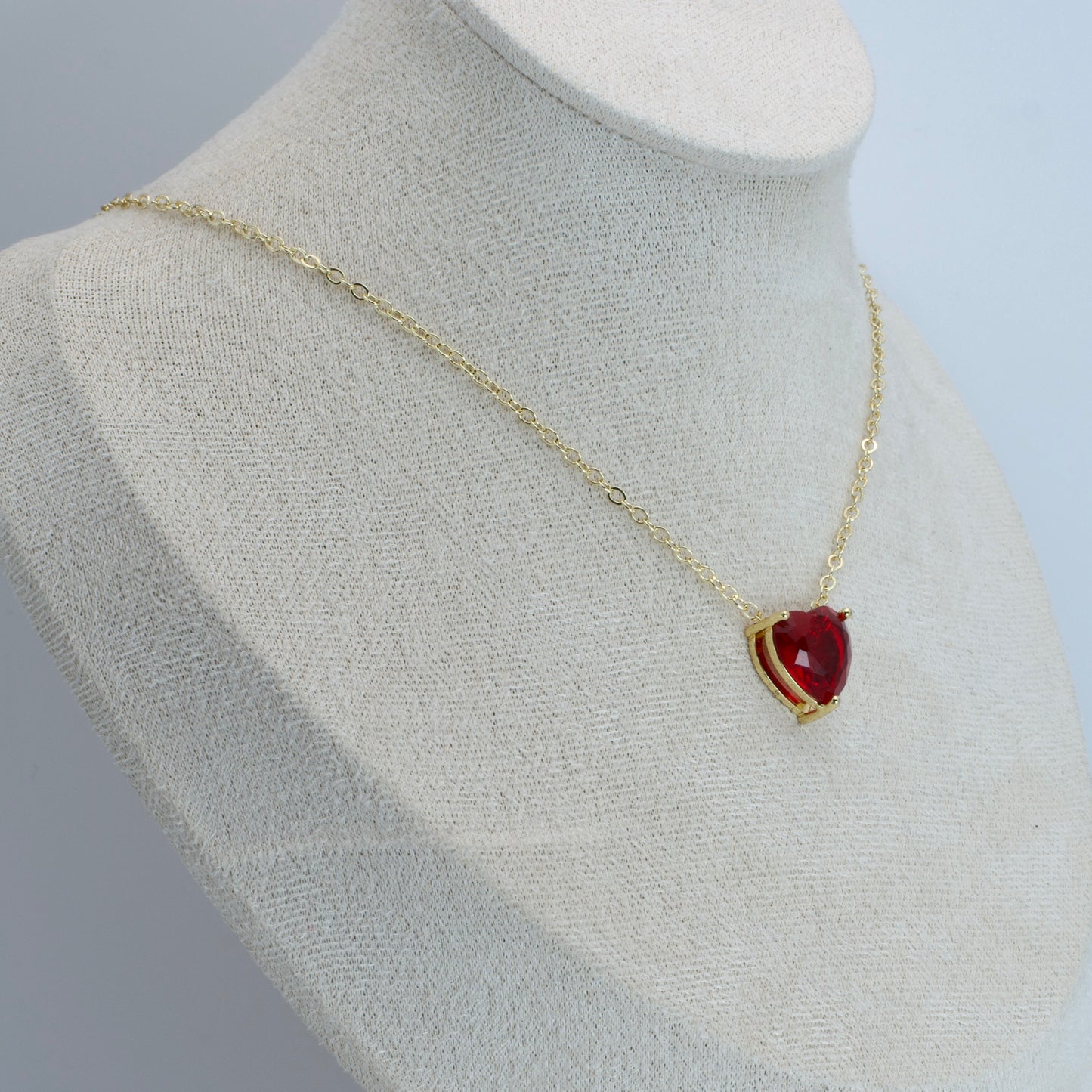 Cadena con Corazón de Zirconias