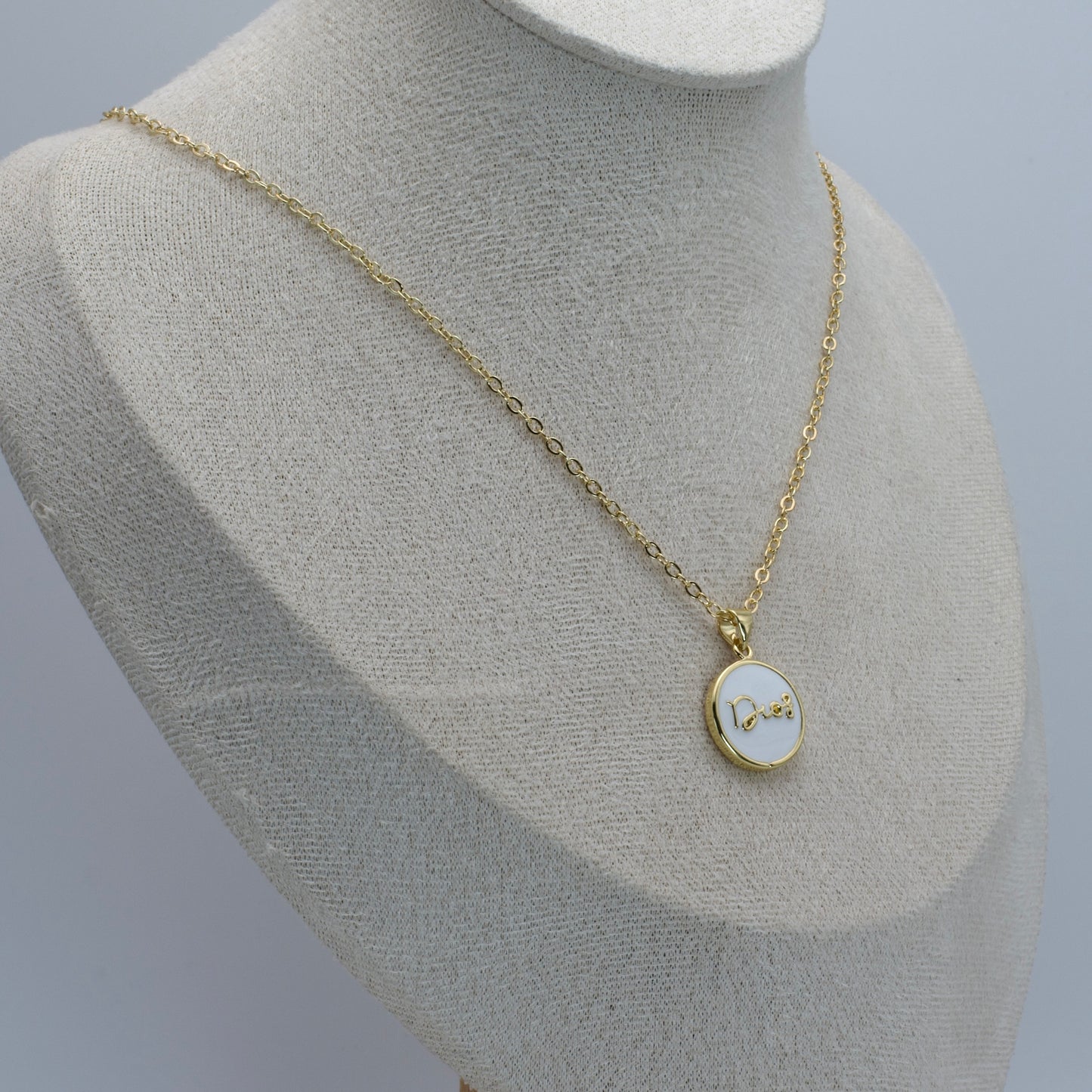 Akira chain