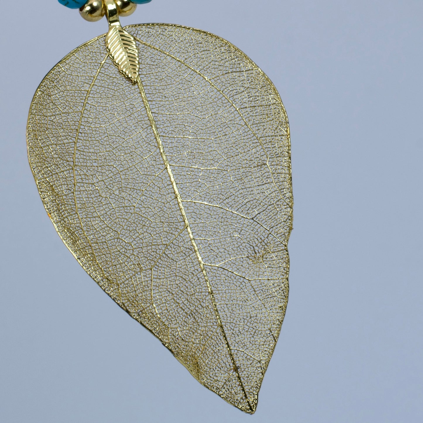 Collar Atila