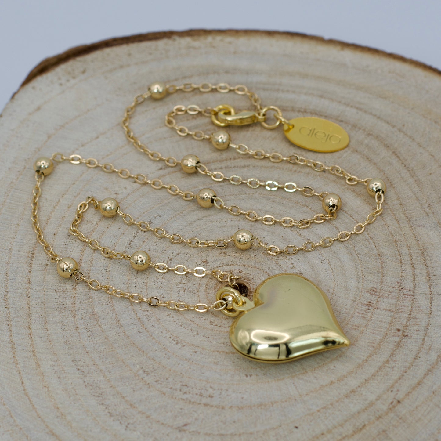 Chain with inflated heart
