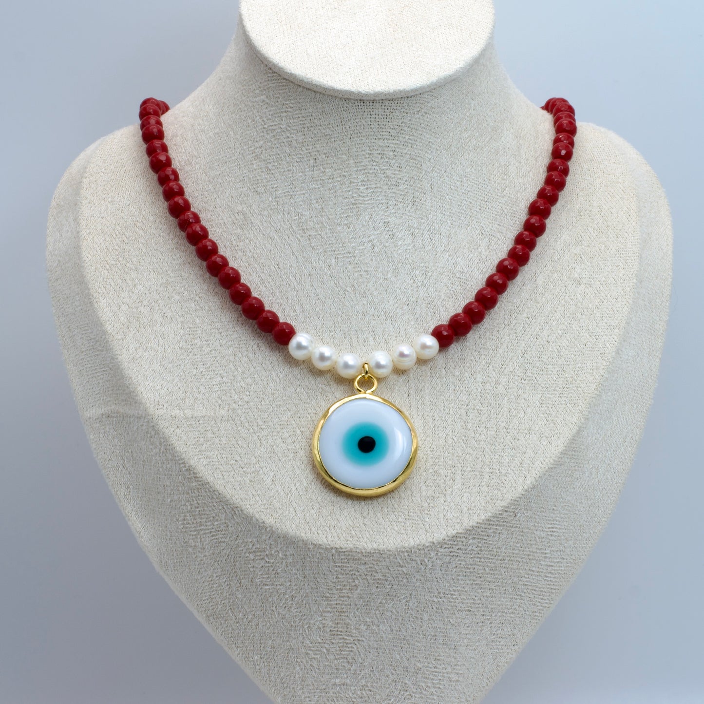 Collar Rojo de Ojo Turco