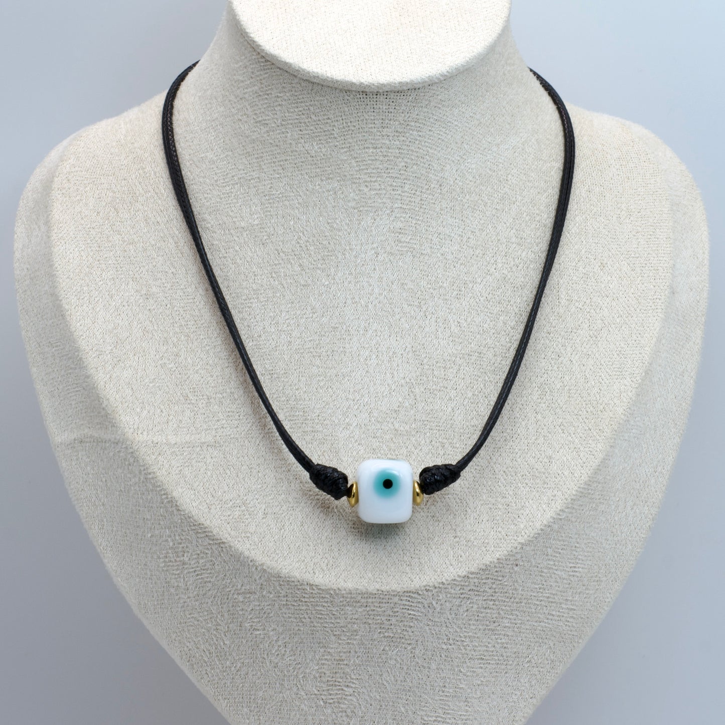 Collar Amuleto