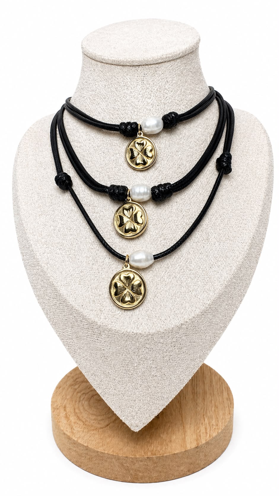 Collar Amuleto Dorado