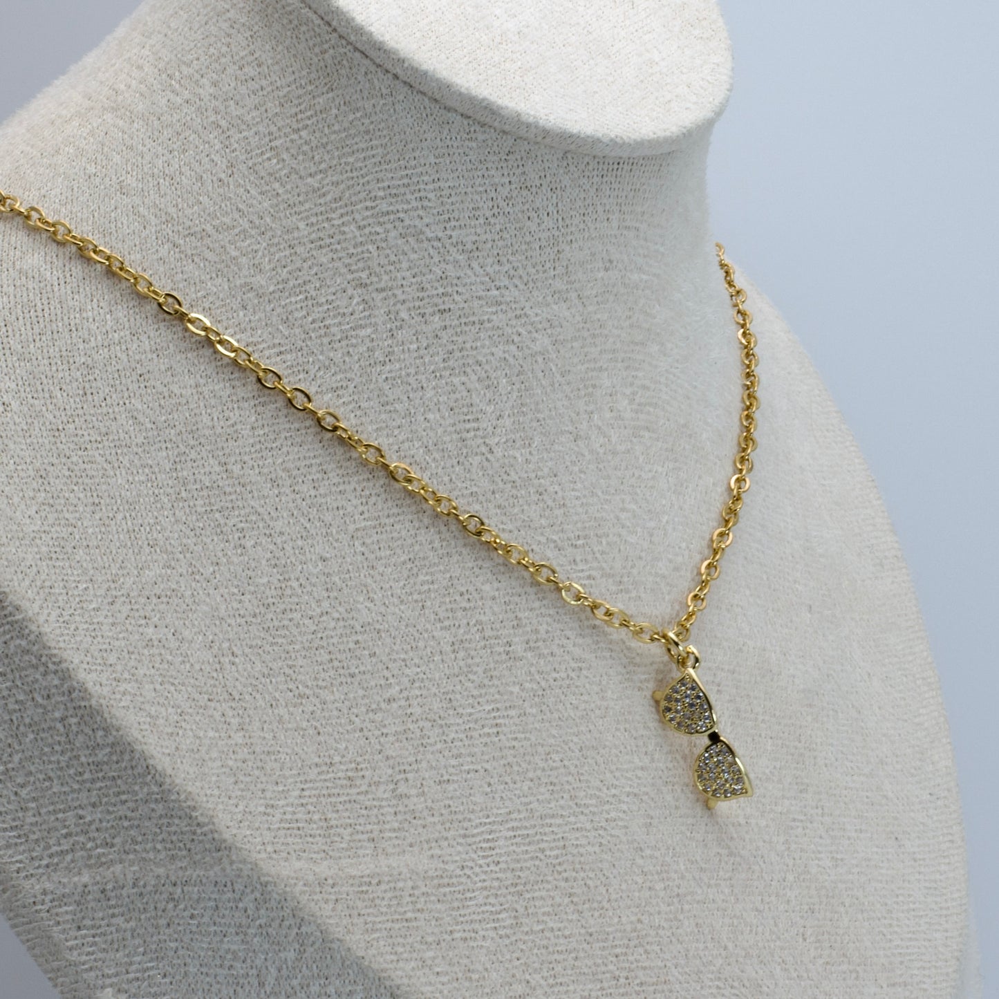 Akira chain