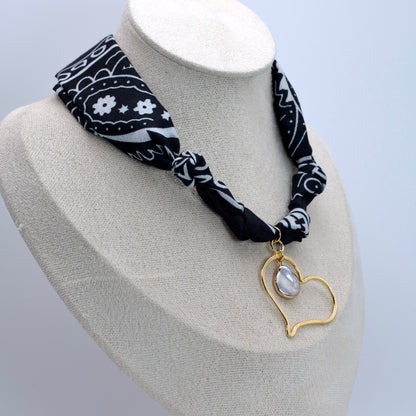 Collar Bandana Corazón